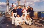 Ξεναγώντας μια ομάδα ξένων δικηγόρων στα ναυπηγεία Ελευσίνας τον Νοέμβριο του 2002.