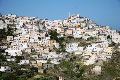Η Όλυμπος της Καρπάθου διεκδικεί τα πρωτεία σαν το ομορφότερο χωριό της νησιωτικής Ελλάδας.